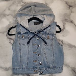 Jean Vest